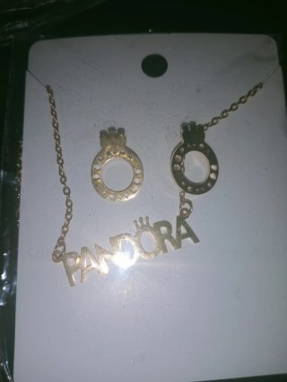 Conjunto Pandora Collar y Pendientes Dorado