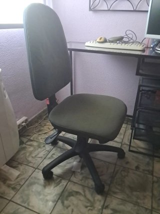 Escritorio y cama diván Ikea