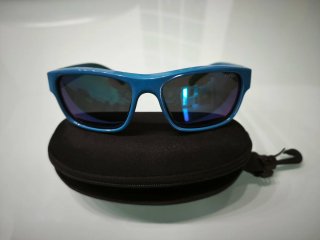 Gafas de sol infantiles azules y verdes