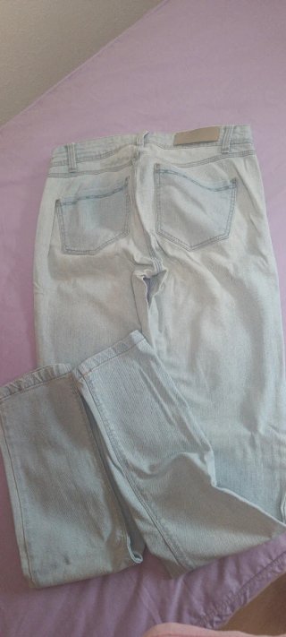 Pantalones Stradivarius desgastados talla 34