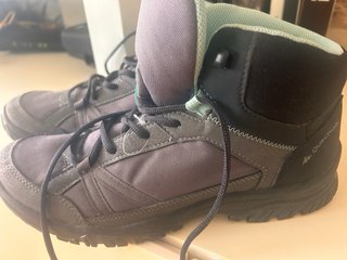 Botas trekking juvenil mujer Decathlon grises