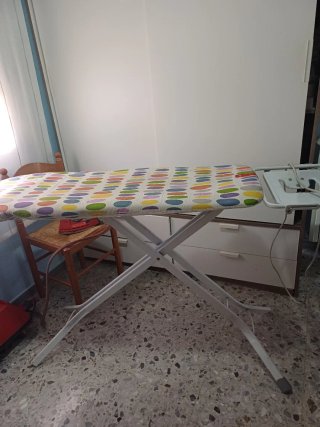 Tabla de planchar plegable grande