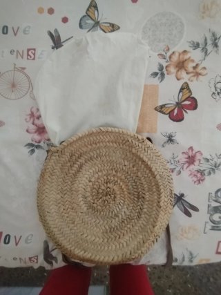 Bolso de mimbre redondo con forro