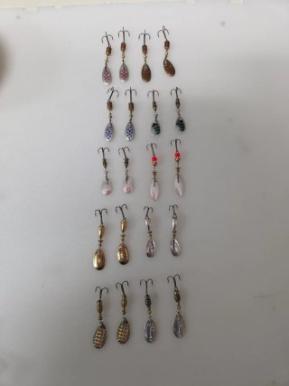 Lote n°2. 20 Cucharillas Pesca Trucha