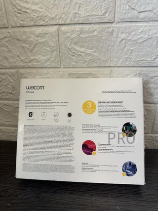 Tableta Gráfica Wacom Intuos Small con Lápiz Negro