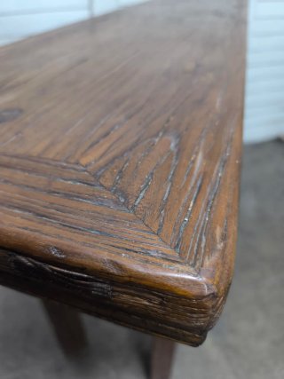 Mueble aparador de madera maciza. Oriental