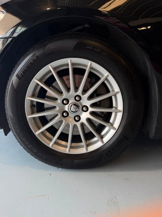 Jaguar XF 2010