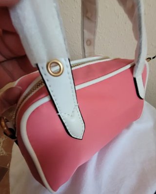 Bolso Moschino rosa y blanco