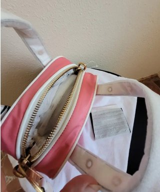 Bolso Moschino rosa y blanco