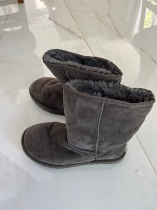 Botas UGG grises de ante