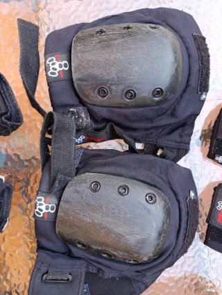 Mochila y protecciones patín/skateboard