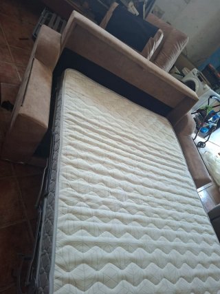 Sofá cama beige tela 200€ con porte tlf 722321206