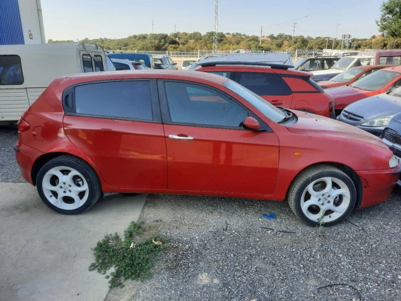 Alfa Romeo 147 2003 - foto 1