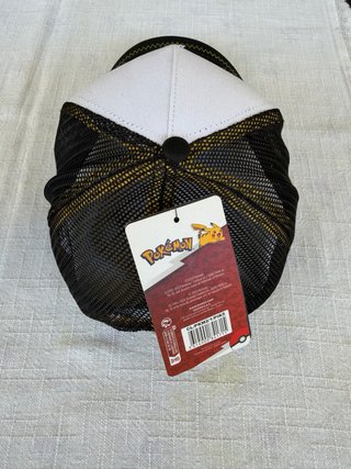 Gorra Capslab Pikachu Negra y Blanca