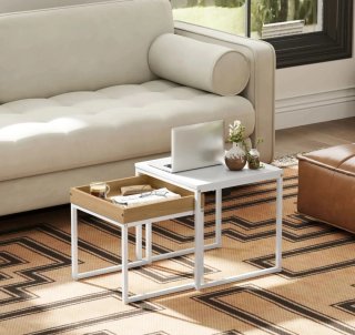 Set di tavolini ausiliari in legno e metallo