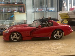 #Dodge Viper RT/10 Burago 1:18 no box