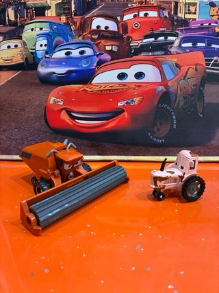 Tractor y Cosechadora Cars