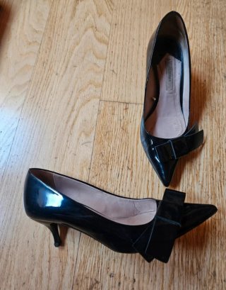 Zapatos Uterque charol lazo azul marino