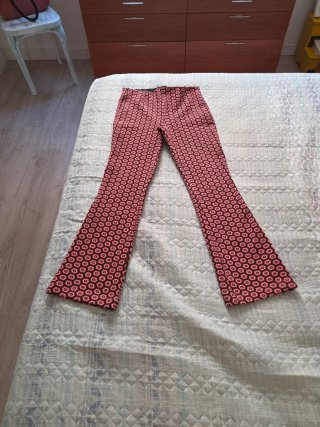 Pantalón setentero Zara. TS