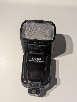 Se venden objetivos tamron con más accesorios
