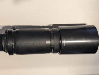 Se venden objetivos tamron con más accesorios