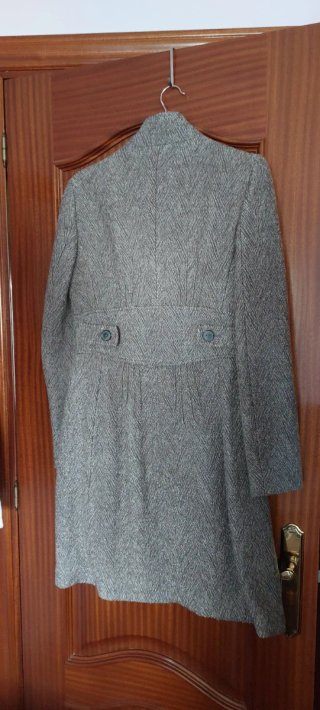 Abrigo beige de ZARA
