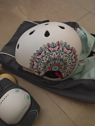 Patinetes en línea y equipo de protección
