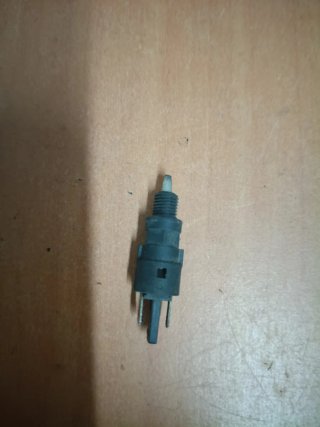 Interruptor de luz de freno Piaggio Liberty 125