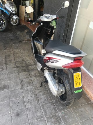 Yamaha Jog R Plata y Negra