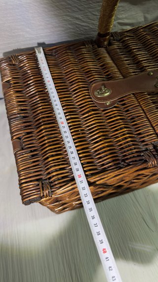 Cesta de picnic de mimbre con asa