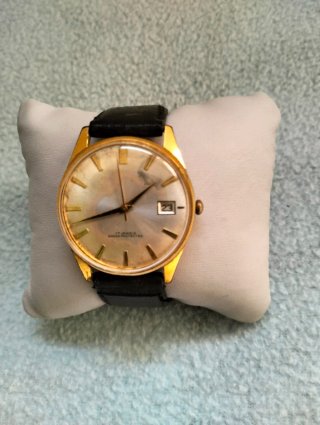 Reloj antigua mecánico de pulsera dorado