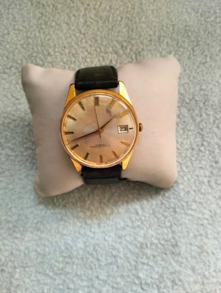 Reloj antigua mecánico de pulsera dorado