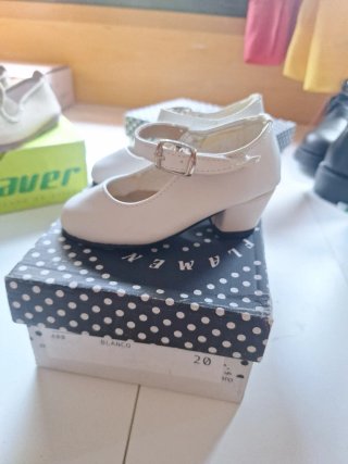 Zapato flamenco rojo talla 22 blanco talla 20