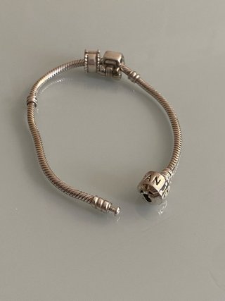 Pulsera Pandora Plata con dos Charms