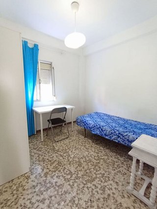 Piso en alquiler en El Juncal - Av. de la Paz en Sevilla