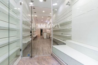 Local comercial en alquiler en Centro en San Sebastián-Donostia