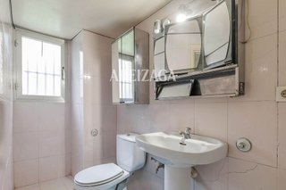 Local comercial en alquiler en Centro en San Sebastián-Donostia