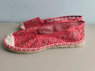 Alpargatas FOR US rojas y blancas talla 36