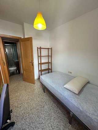 Piso en alquiler en Camino de Ronda - Rosaleda en Granada