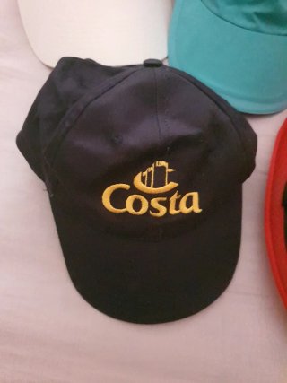 Lote de Sombreros y Gorras Variadas
