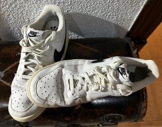 Zapatillas Nike Blancas y Negras (Originales)
