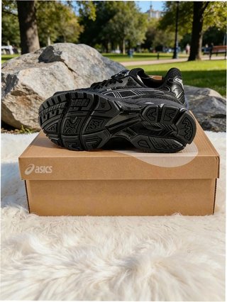 ASICS Gel-Kayano 14 Negro/Plata Talla 39