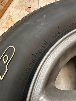 5 Llantas jeep cherokee, Wrangler