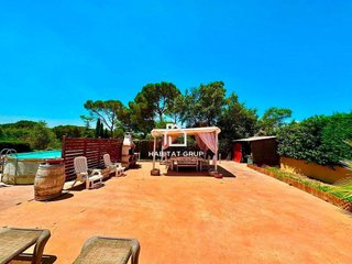Chalet en venta en Caldes de Malavella