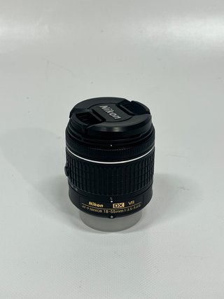 Nikon D3400 + 2 objetivos + kit completo
