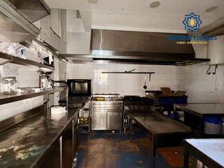 Local comercial en alquiler en San Matías - Realejo en Granada