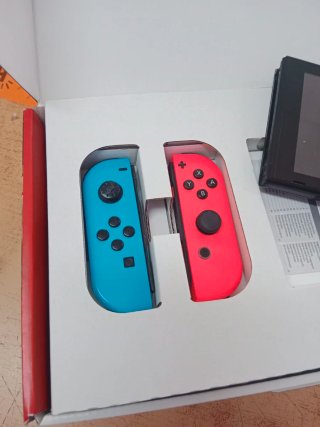 CONSOLA NINTENDO SWITCH 2021 CON ACCESSORI