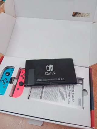 CONSOLA NINTENDO SWITCH 2021 CON ACCESSORI