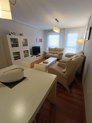 Piso en alquiler en Valdenoja - La Pereda en Santander