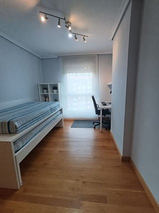 Piso en alquiler en Valdenoja - La Pereda en Santander